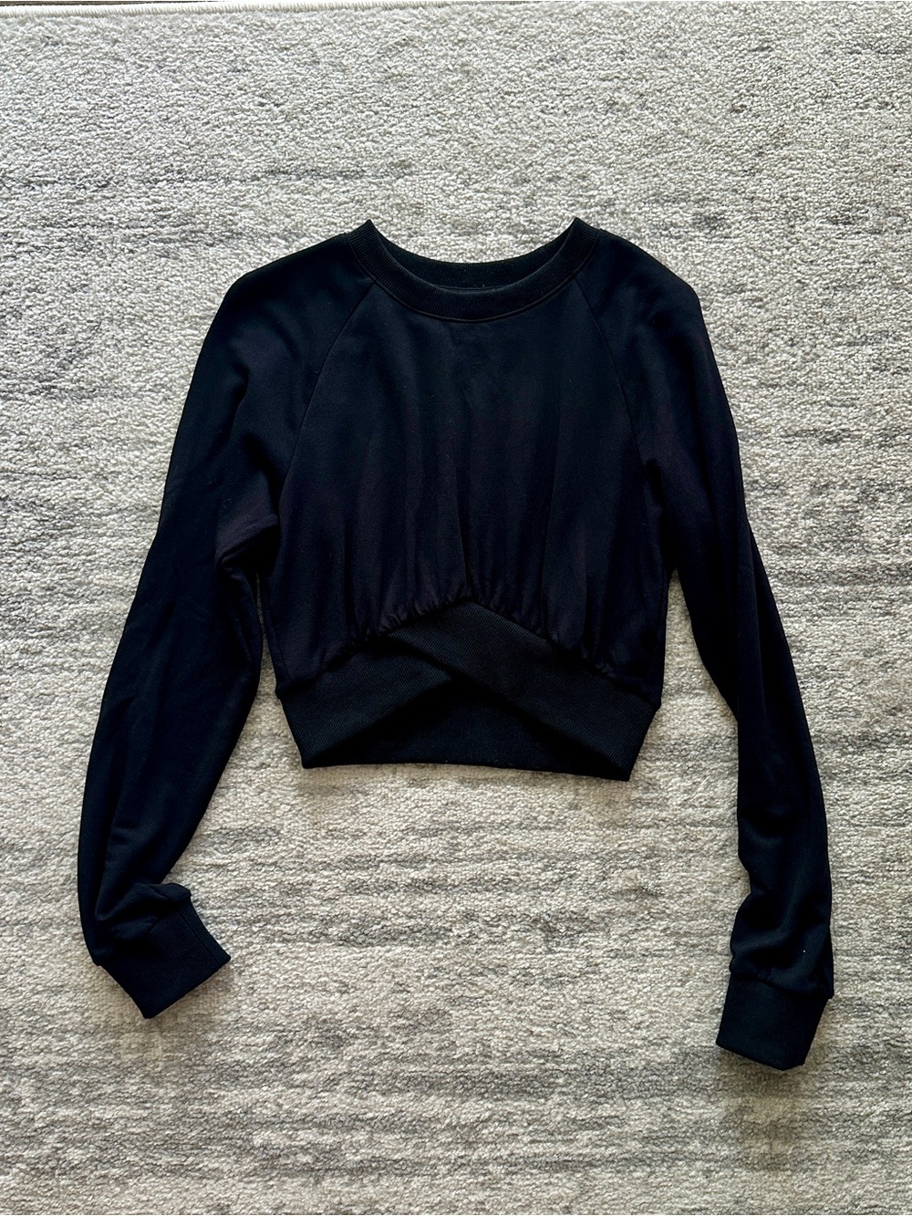 WOMEN: cropped long-sleeve top